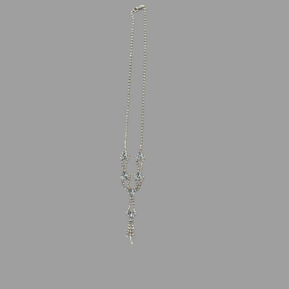 Elegant Silver Necklace
